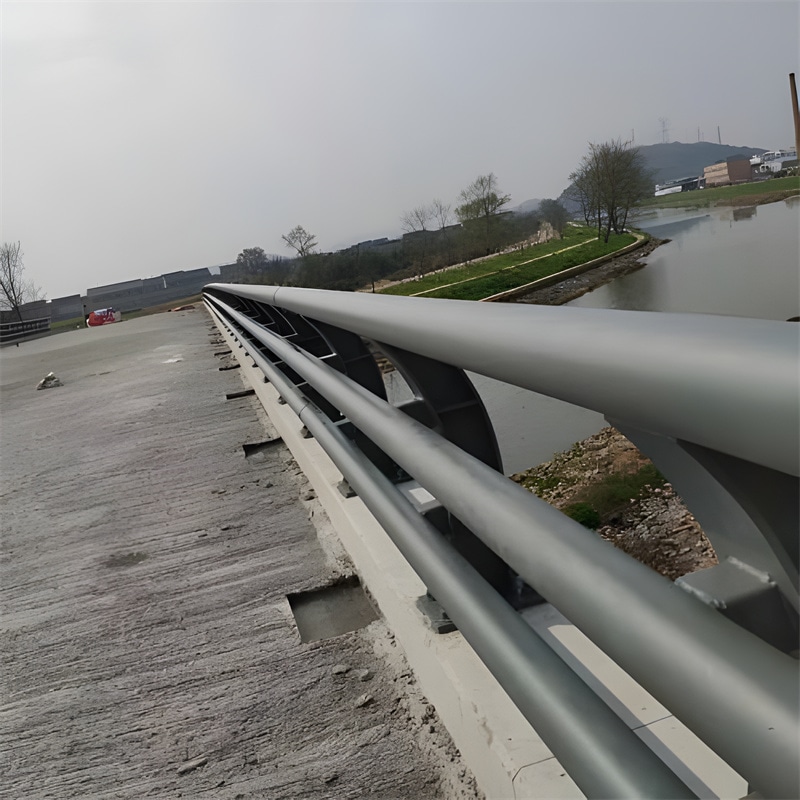 下半年人行道栏杆​很难出现供给缺口